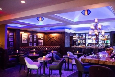 Hunter's Cocktail Lounge 