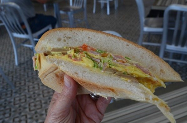 omelette sandwich