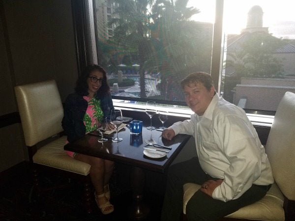 couple-at-dinner