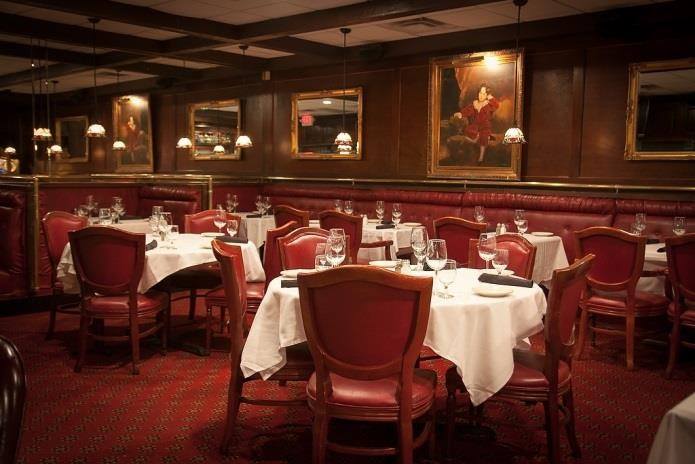 10 Romantic Steakhouses in Orlando for a Date Night