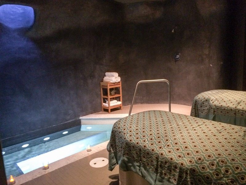 spa couples suite