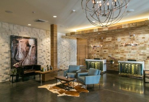 Orlando couples with a love for getaways packed with gourmet adventure will want to check out the new Epicurean Hotel, a 137-room boutique property that just opened in Tampa’s trendy South Howard (SoHo) district. Read all about our visit to this incredibly special property here.
