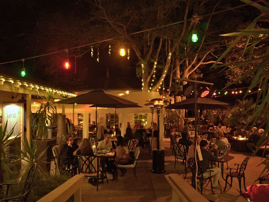 Patio at 5th and Ash Restaurant Amelia Island 