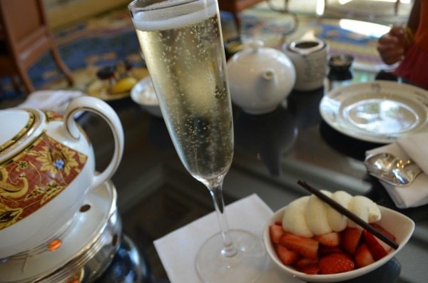 champagne-and-strawberries-small