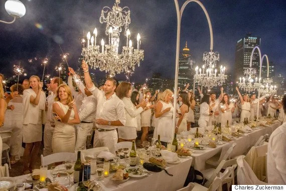 Diner En Blanc Vancouver Photo credit: Huffington Post.ca