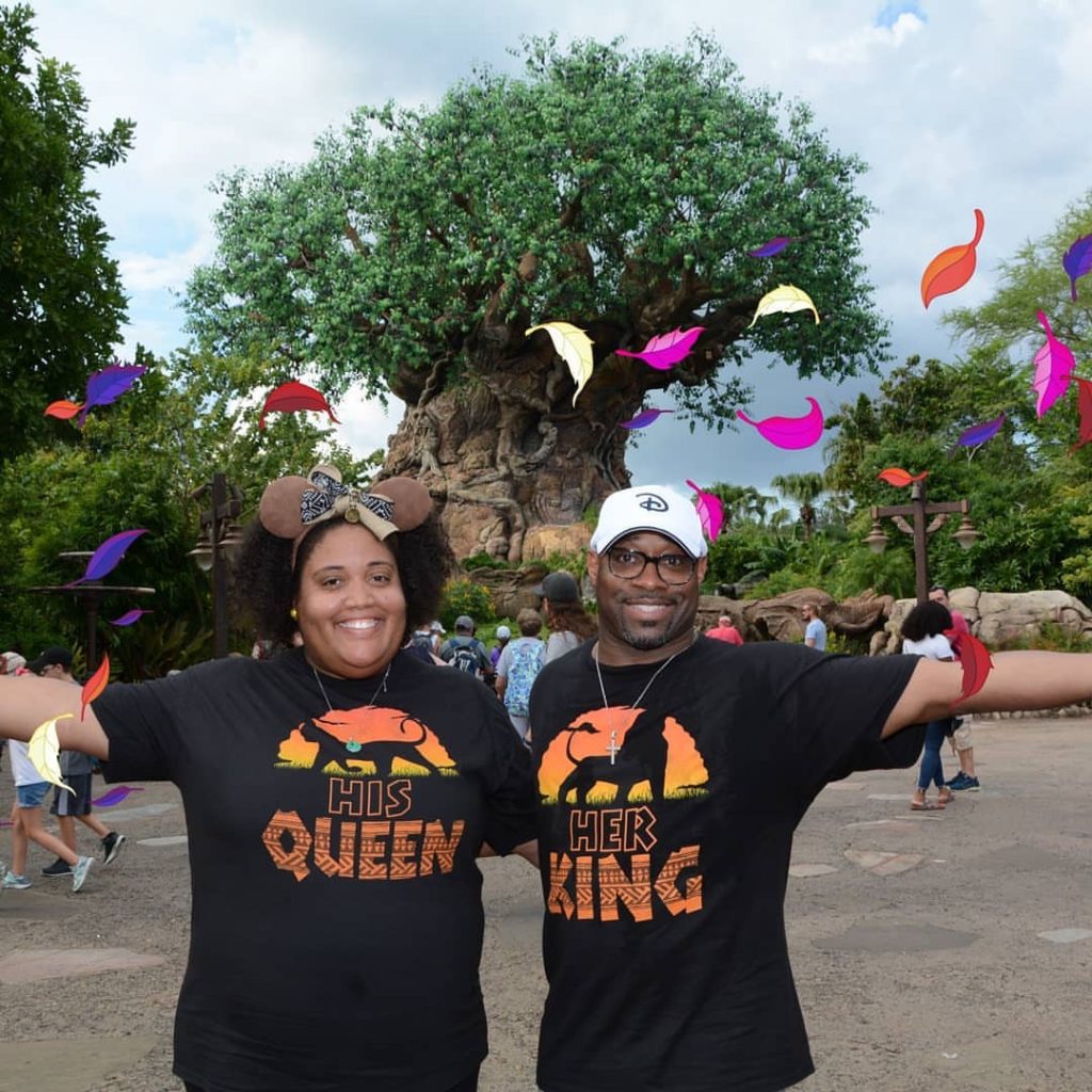 Disney PhotoPass locations for couples - Tree of Life in Animal Kingdom