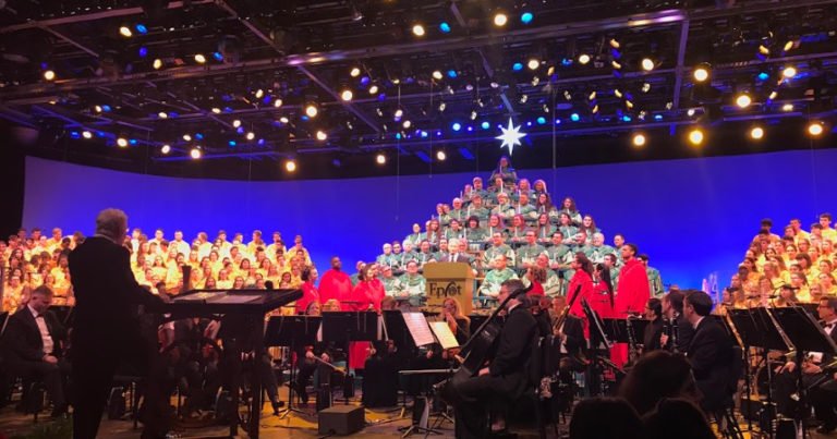 Candlelight Processional 2018: Tips and Pics