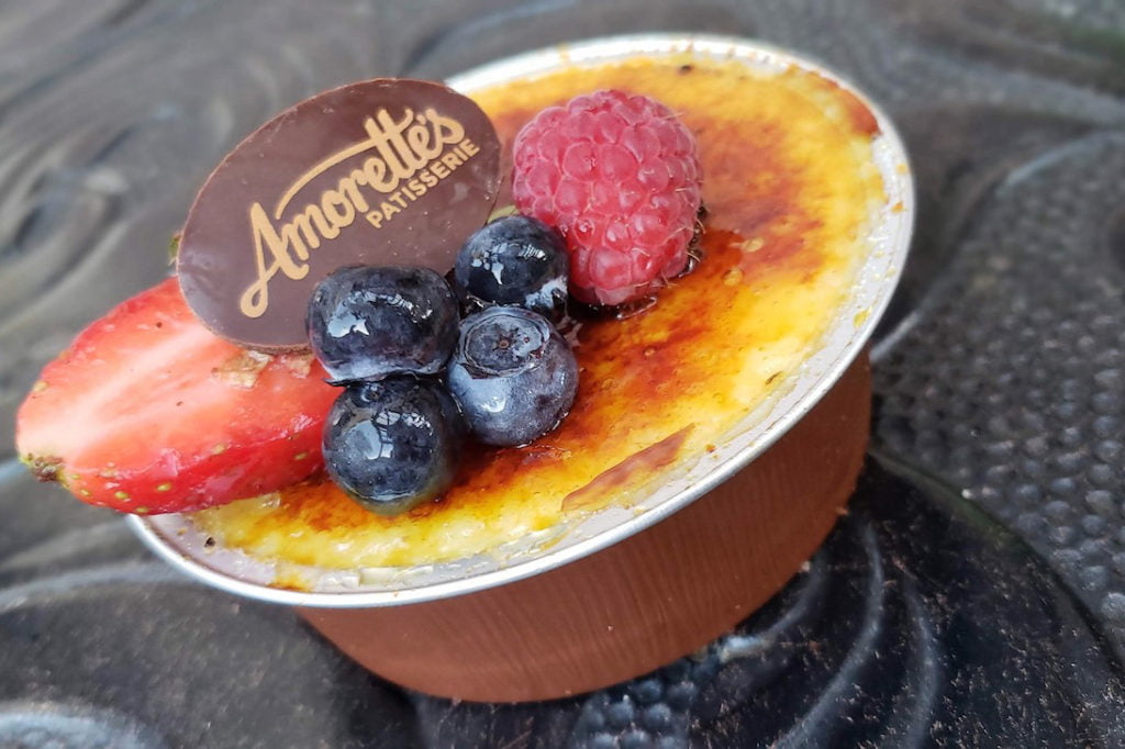 Βασικά πράγματα για φαγητό στο Disney Springs - Amorette's Patisserie Creme Brûlée