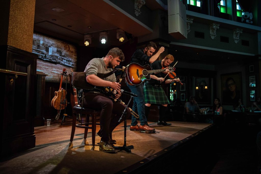 Live music at Raglan Road Irish Pub