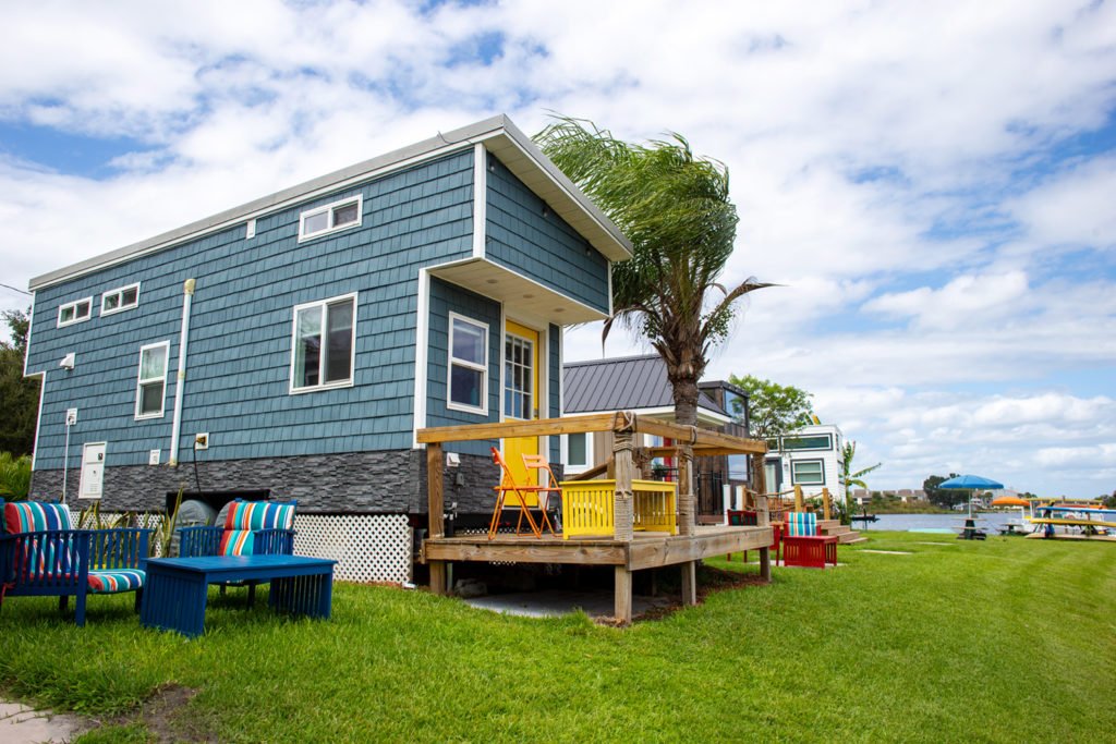 The Blue Heron Orlando lakefront tiny home rental
