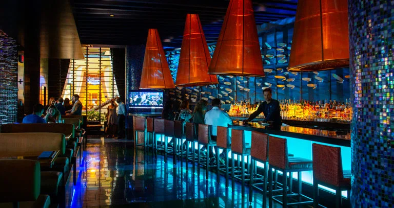 How to do an Epic Walt Disney World Swan Dolphin Food Crawl
