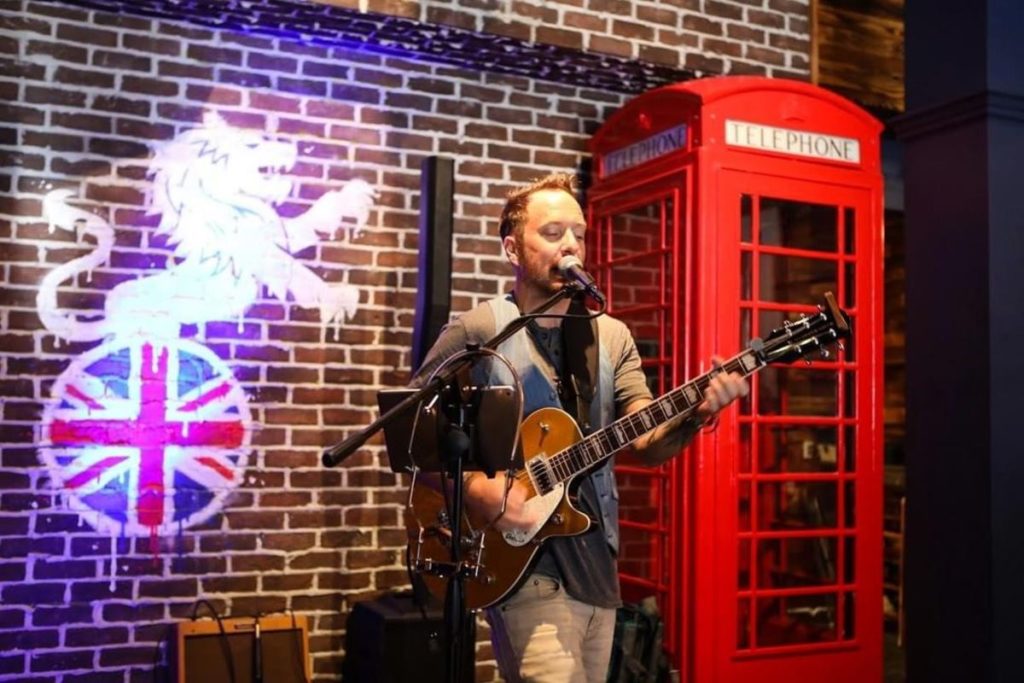 Live music at Yeoman's Cask and Lion