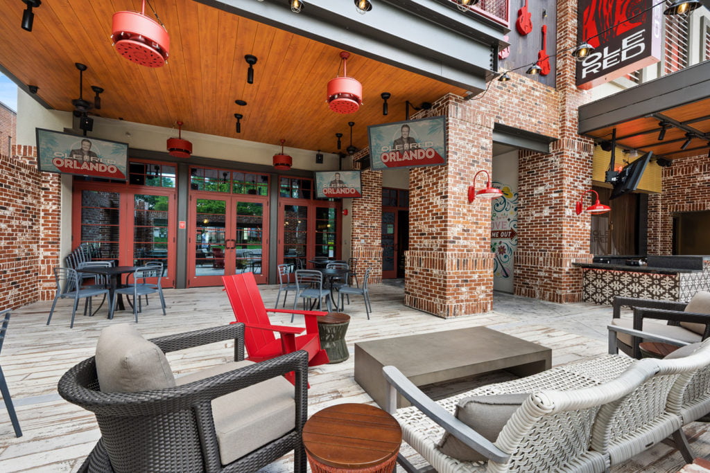 Outdoor dining in Orlando - Ole Red Orlando patio