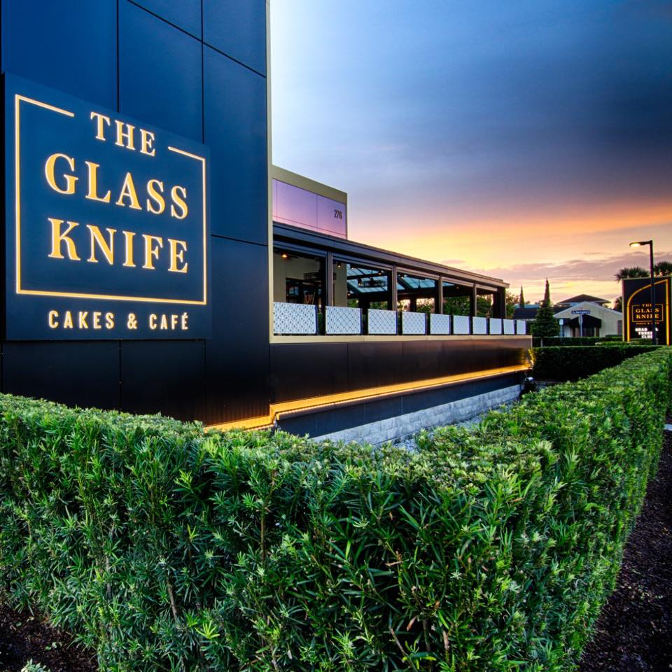 The Glass Knife outdoor dining in Orlando