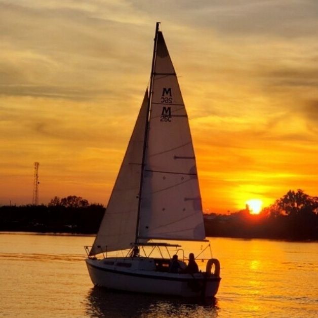 100 Orlando date night ideas - Sunset Sailing