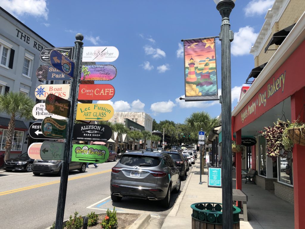 AmazingCo mystery picnic in Mount Dora