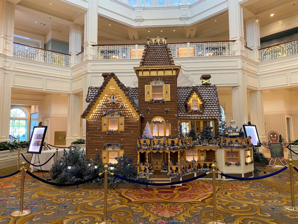 Top 5 Disney Hotels with the Best Holiday Decorations