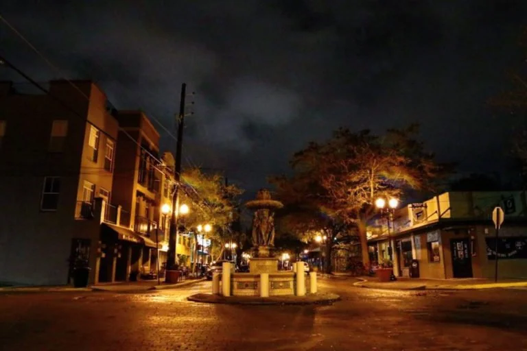 A Thursday Night in Thornton Park Date Night Itinerary