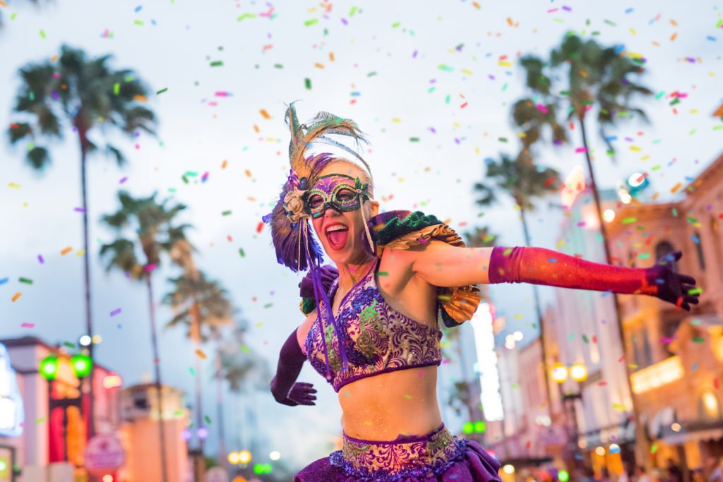 How to Have an Epic Date at Universal Orlando Mardi Gras 2022