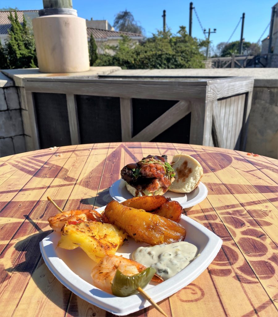 Montego Bay Shrimp and Jerk Chicken Slider - SeaWorld Seven Seas Food Festival