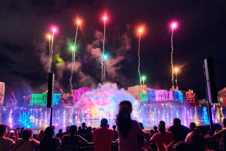 Spark Some Romance with our Guide to Viewing Fireworks at Universal Orlando