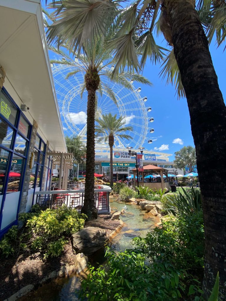 Lawn and water feature of Icon Park Orlando