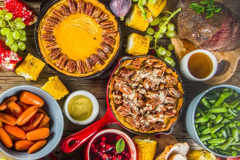 Dine-in, takeout or just dessert: 40+ options for Thanksgiving