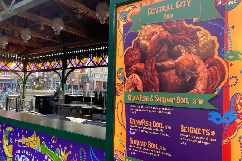 8 MUST TRY Food and Drinks at Universal Orlando Mardi Gras Orlando