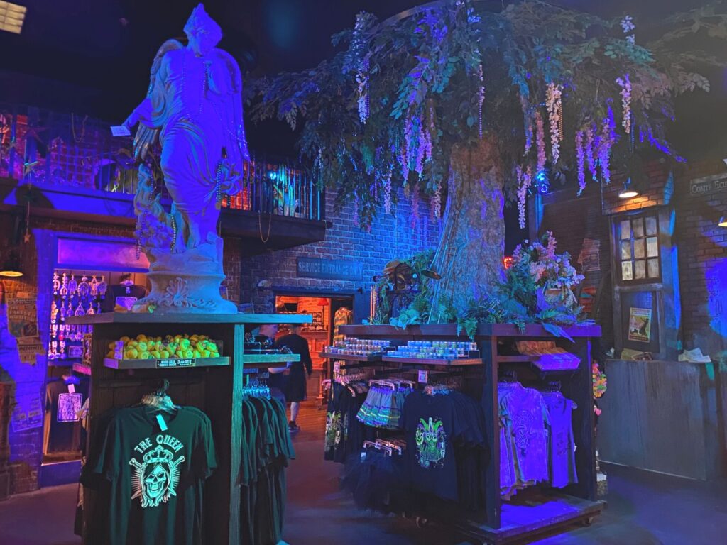 Universal Mardi Gras Tribute Store 2023 (2nd Room)
