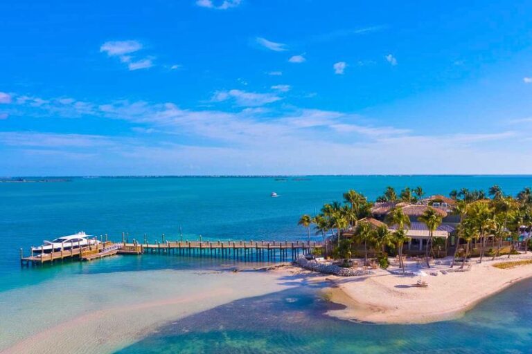 7 Secret Florida Islands for an Unforgettable Couples Getaway