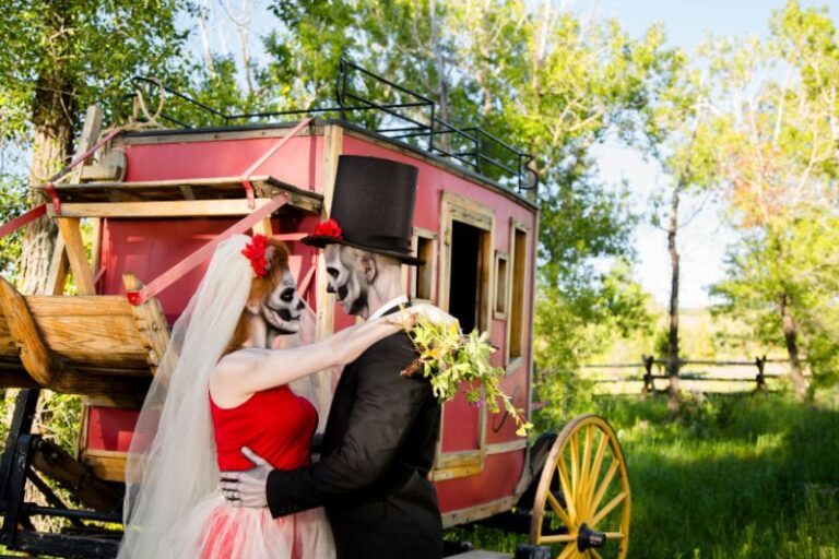 Spooky Idea: Annual Halloween Group Wedding Ceremony and Reception in Kissimmee