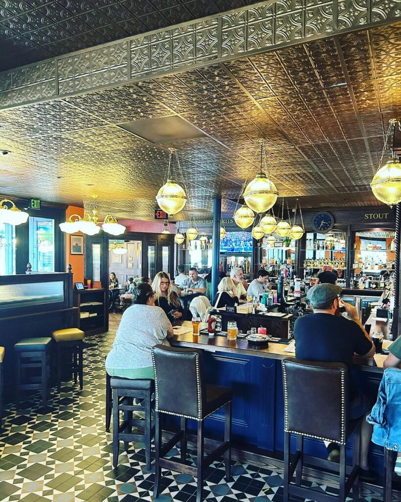 dining room of The Castle Irish Pub Orlando