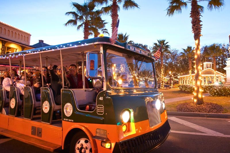 St. Augustine Nights of Lights Tours with a trolley full of guests