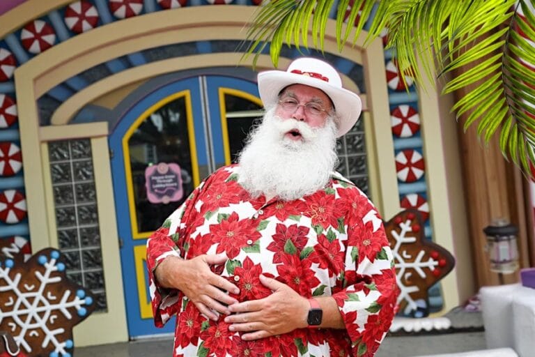 Christmas in July in Orlando tropical santa at give kids the world with Dani Meyering edits