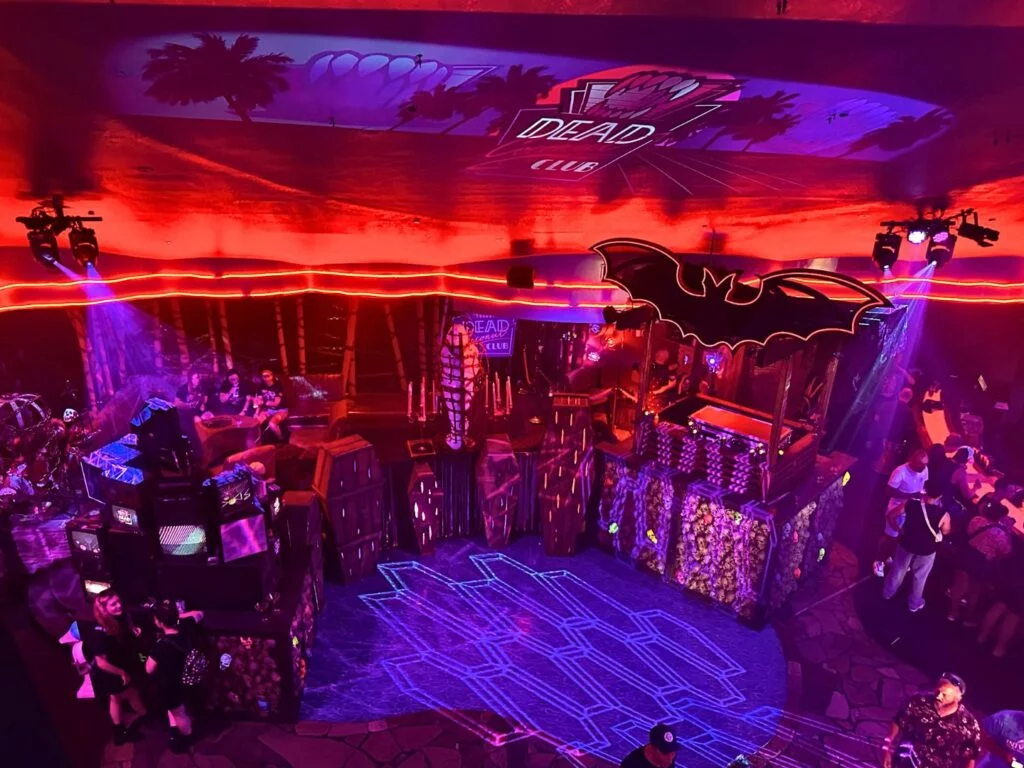 Dead Coconut Club Universal CityWalk Halloween Decor and Lighting - image by Jodi Caballero