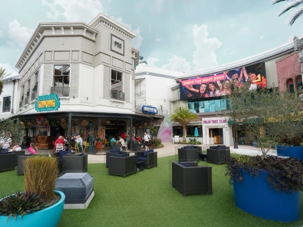 Pointe Orlando Kavas and Palm Tree Club Courtyard near Epic Universe 3