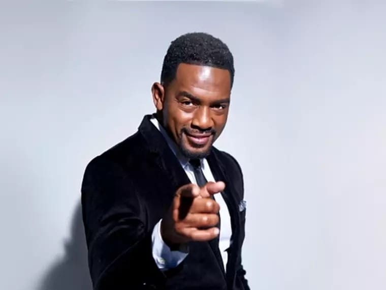 Bill Bellamy in black suit - Orlando interview