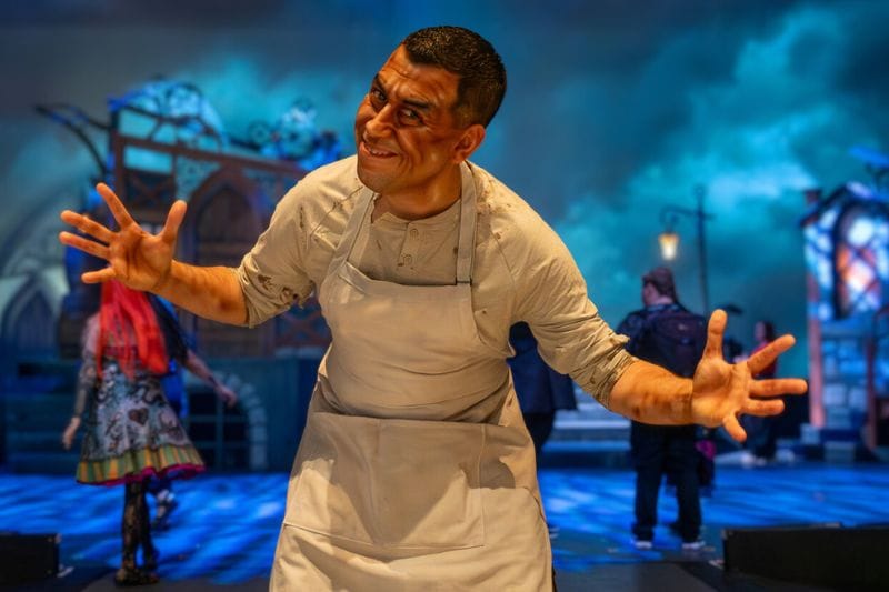 SeaWorld Orlando Howl O Scream butcher costume on stage - photo by Zoe Joiner