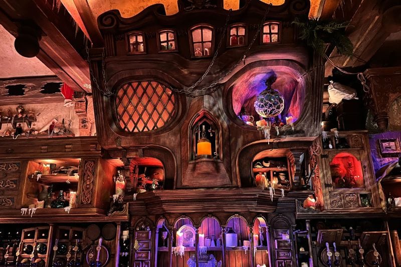 Beak and Barrel Pirates Lounge at Magic Kingdom main bar area with skull display