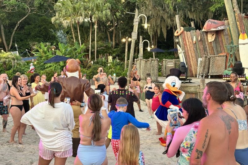 H2O Glow at Typhoon Lagoon 2026