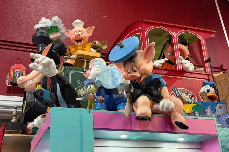 Retired statues from the now-closed Disney Store.